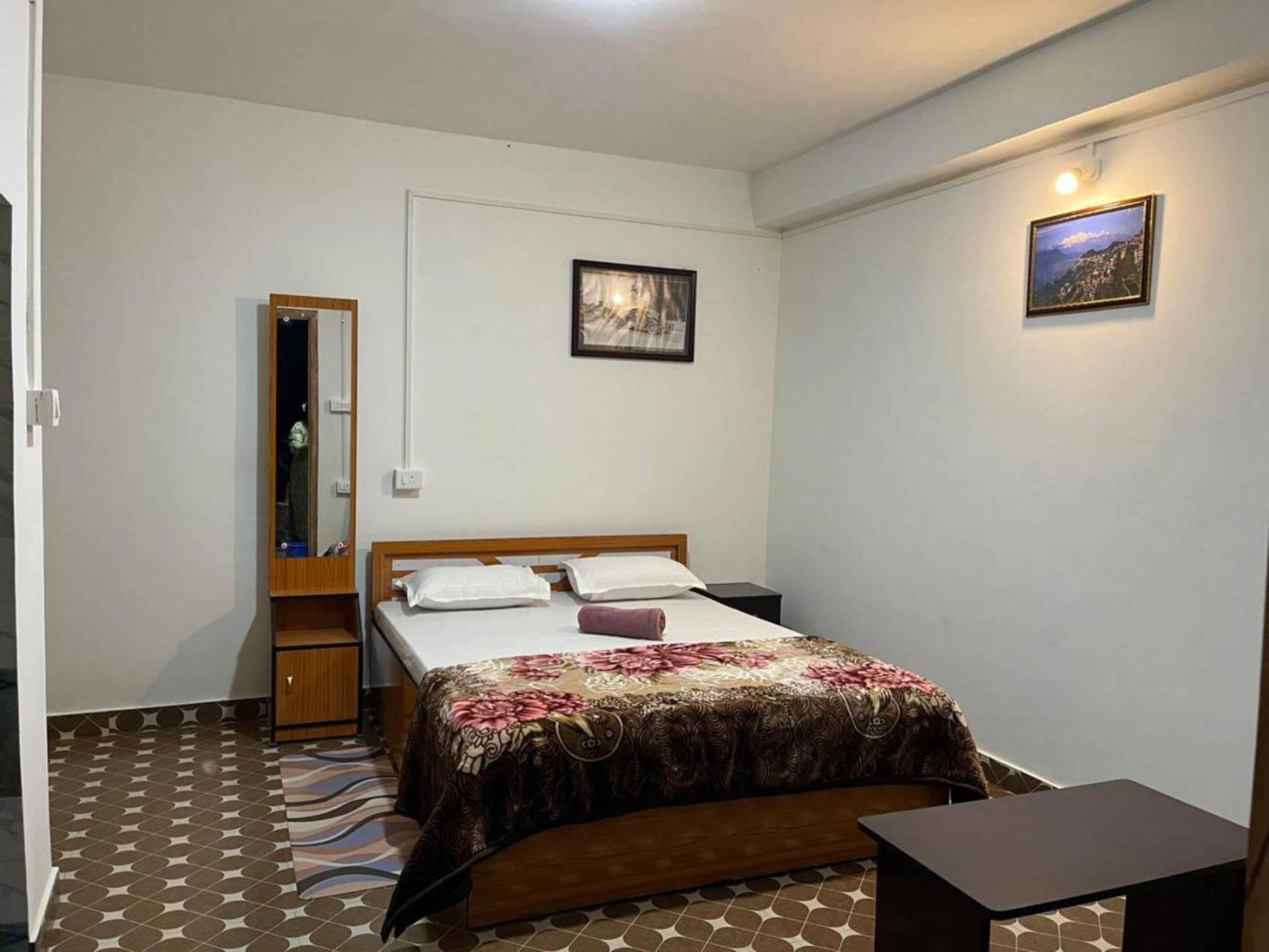 Pradhan Homestay Mirik - Homestay Beside Mirik Lake Eksteriør bilde