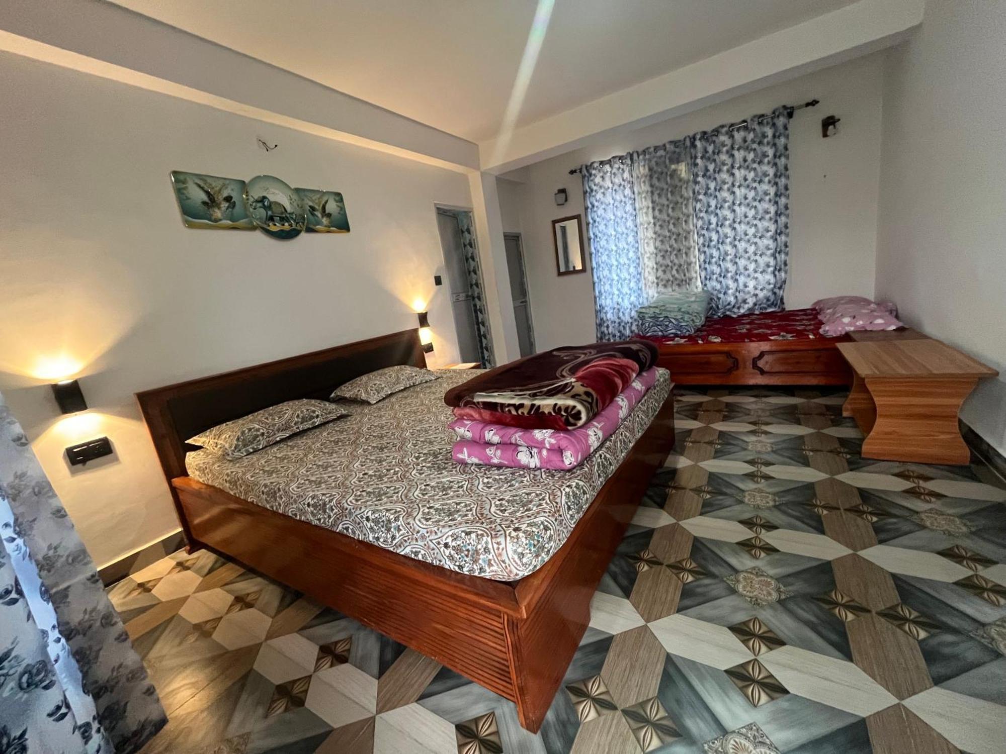 Pradhan Homestay Mirik - Homestay Beside Mirik Lake Eksteriør bilde