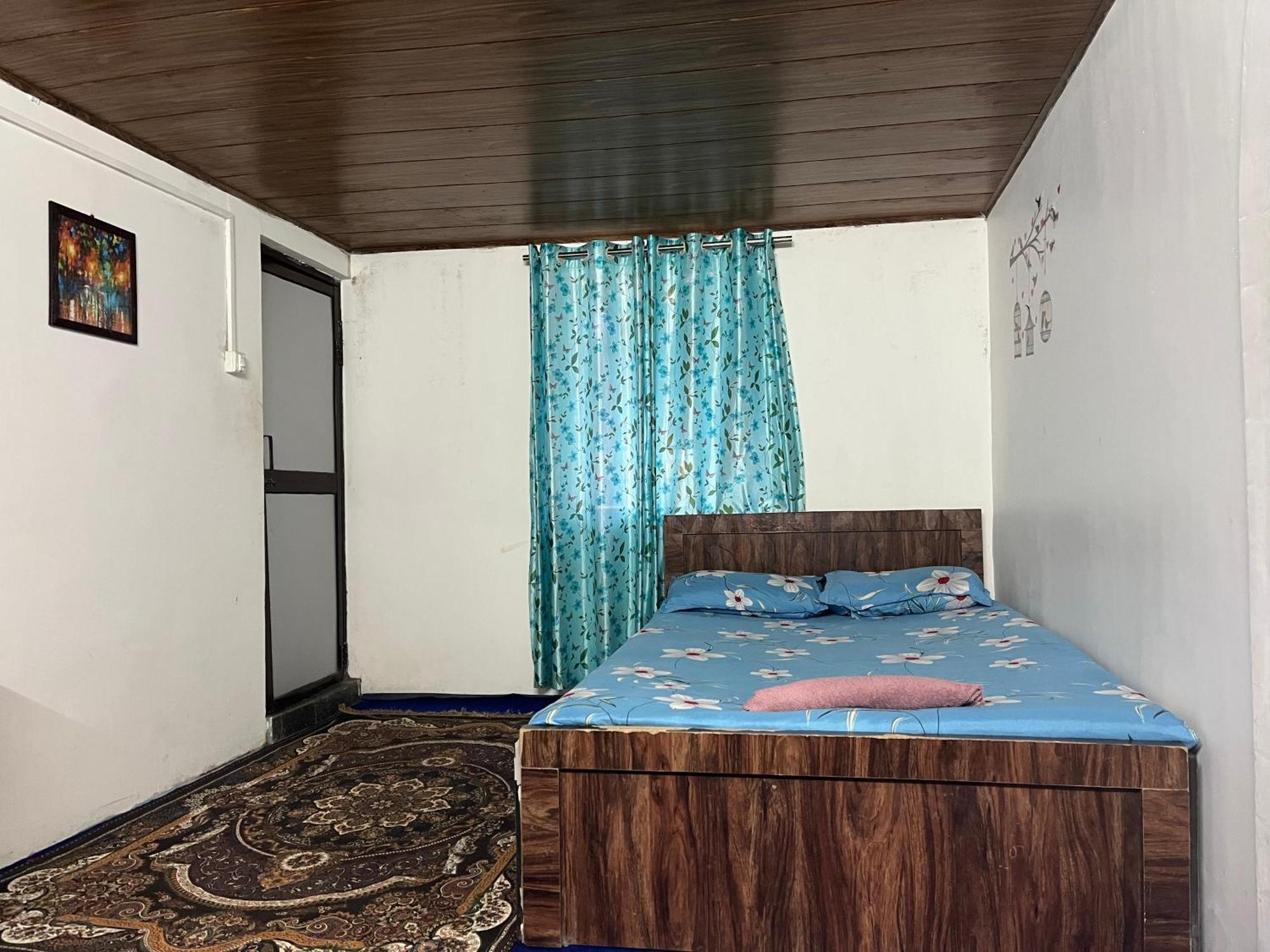 Pradhan Homestay Mirik - Homestay Beside Mirik Lake Eksteriør bilde